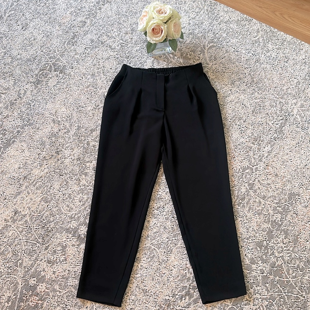 GUSTO Pleaded Pants